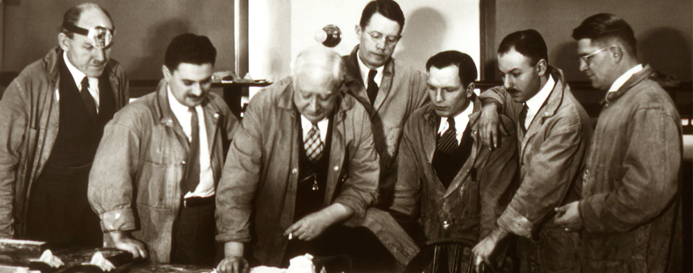 Physicians attending the Mosher course in the early 1900s