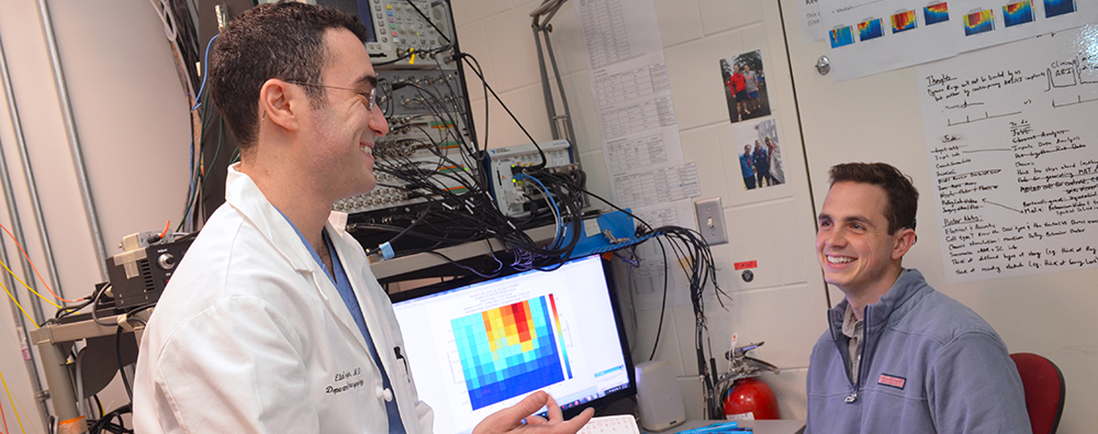 Trainees working in a Mass. Eye and Ear lab