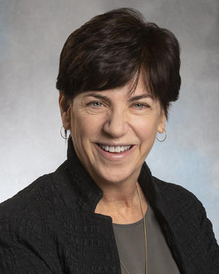 Headshot of Dr. Shapiro