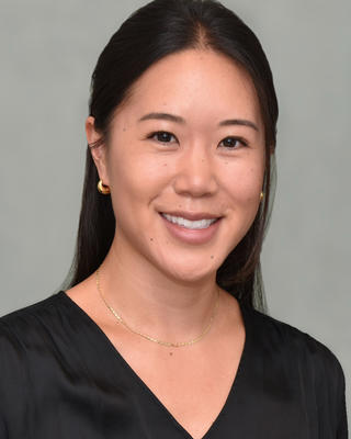 Dr. Alice Huang Headshot