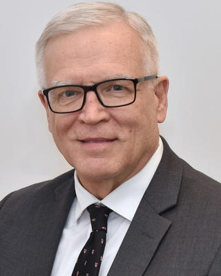 Dr. Welling headshot