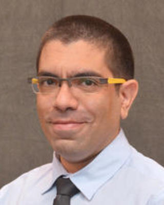 doctor erez davidi portrait